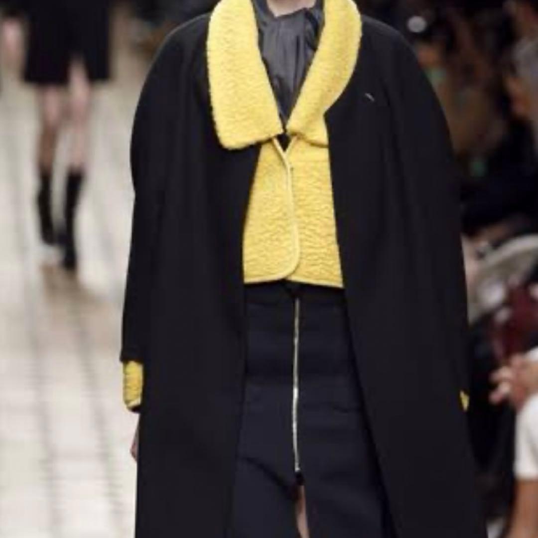 マルティニーク購入　ヴェロニクルロワの上品ノーカラーウールコート20万　黒