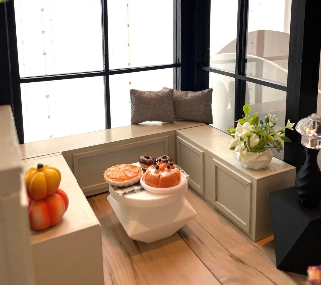 ドールハウス　撮影背景ボード　ハンドメイド☆コーナールーム＆チェア＆シェルフ家具