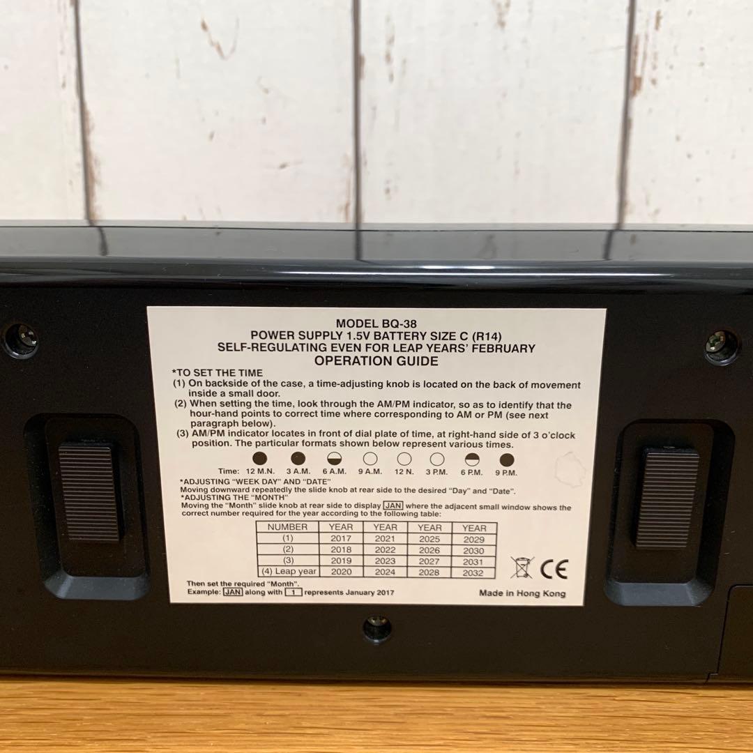 【美品】 TWEMCO カレンダー付き時計BQ-38