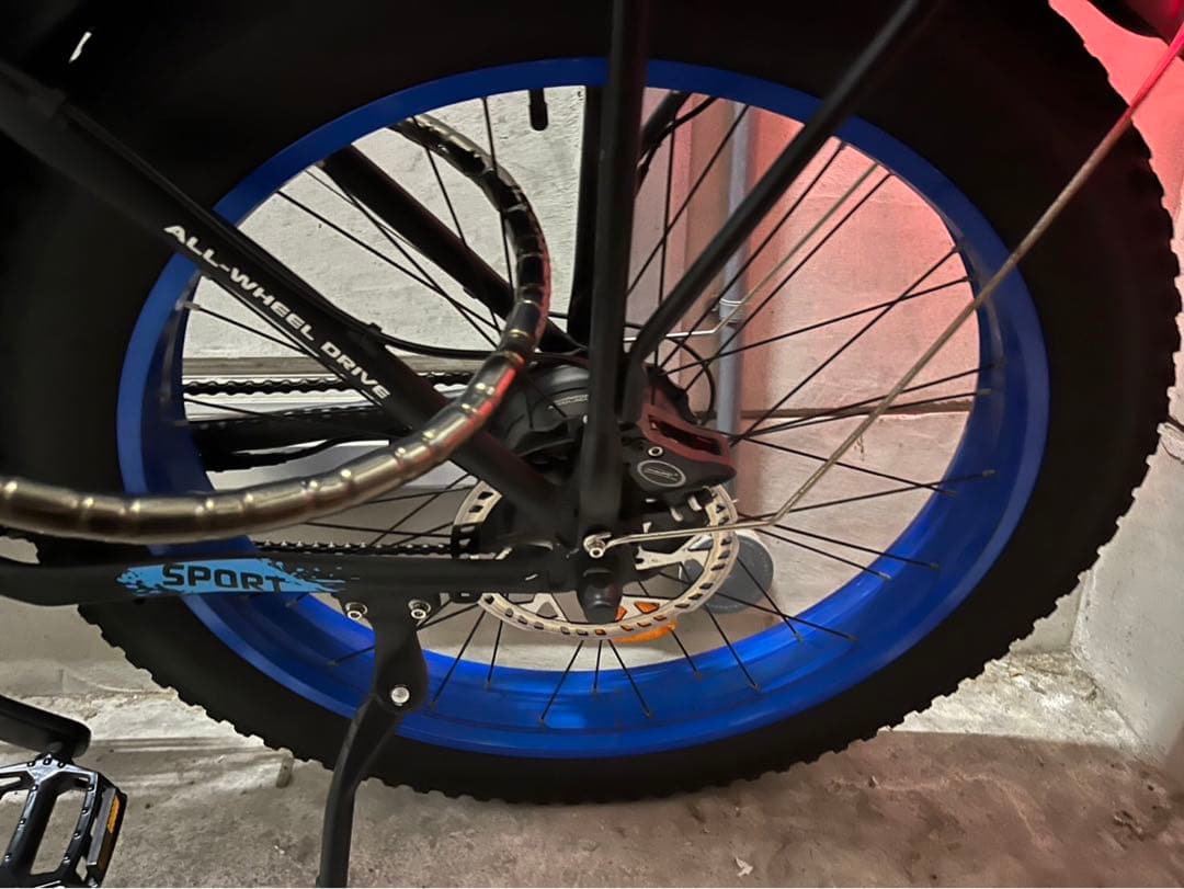 ハイスペ/両輪エンジン1000w×2/バッテリースペア1個付/Philodo