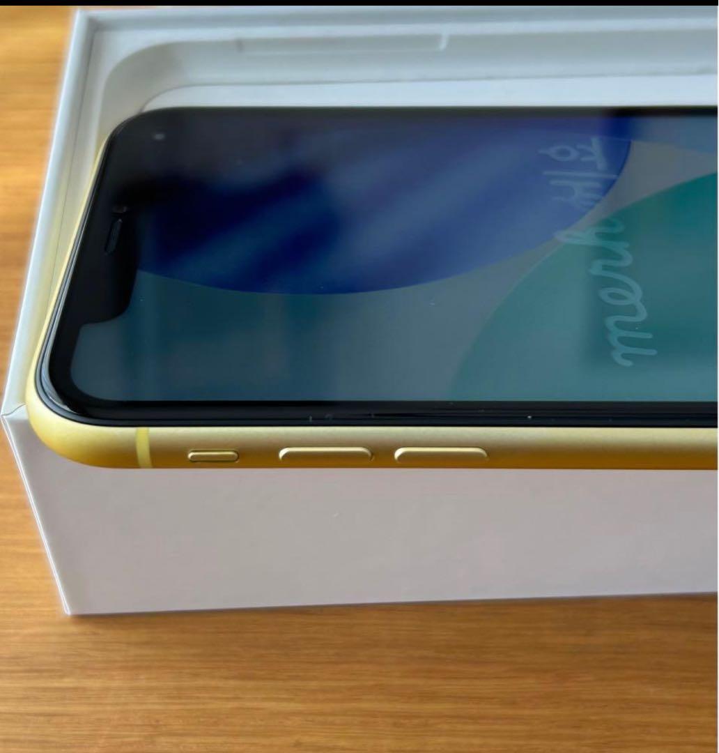 iPhone 11 バッテリー 88% 64GB イエロー SIMロック解除済