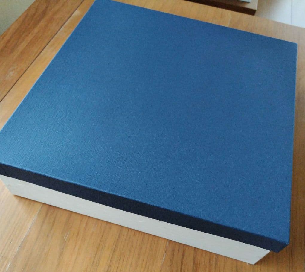 和食器　三つ足平皿　作家「荒木義隆」