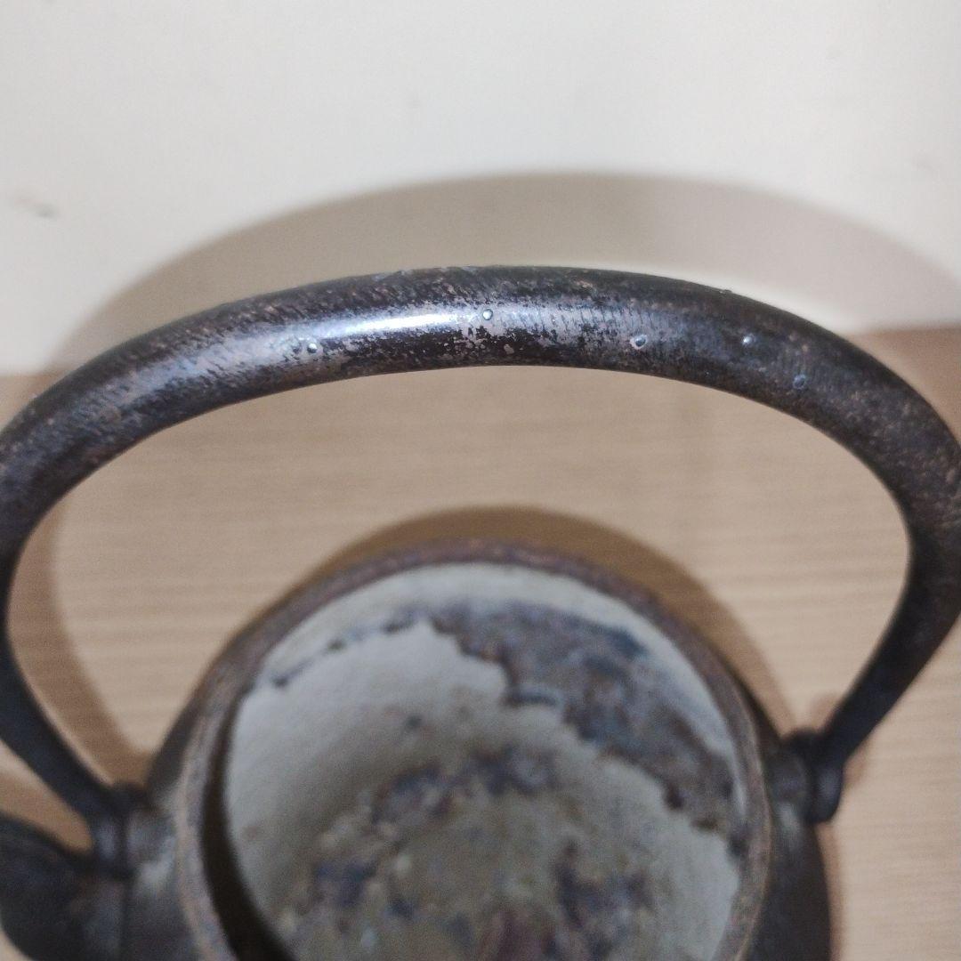 整*屋様 鋳鉄製 花鳥模様 鉄瓶 木箱付き