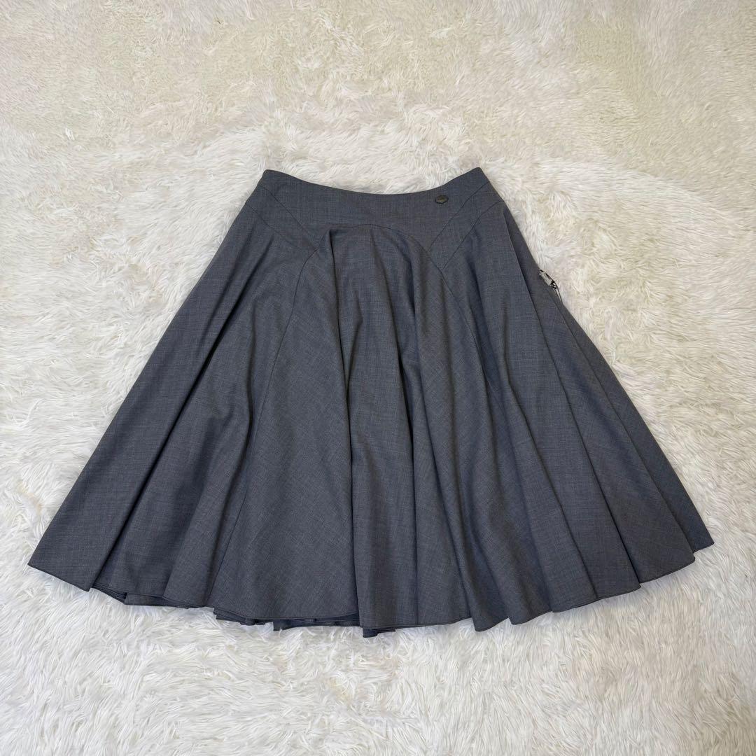 新品✨FOXEY フォクシー スカート ロゴプレート