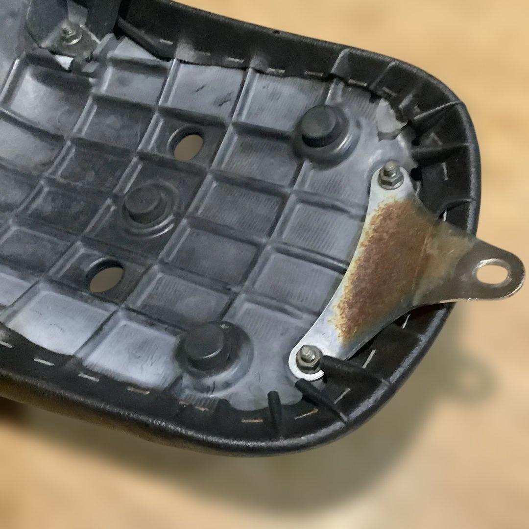 HONDA マグナ250 純正シート 補修跡あり