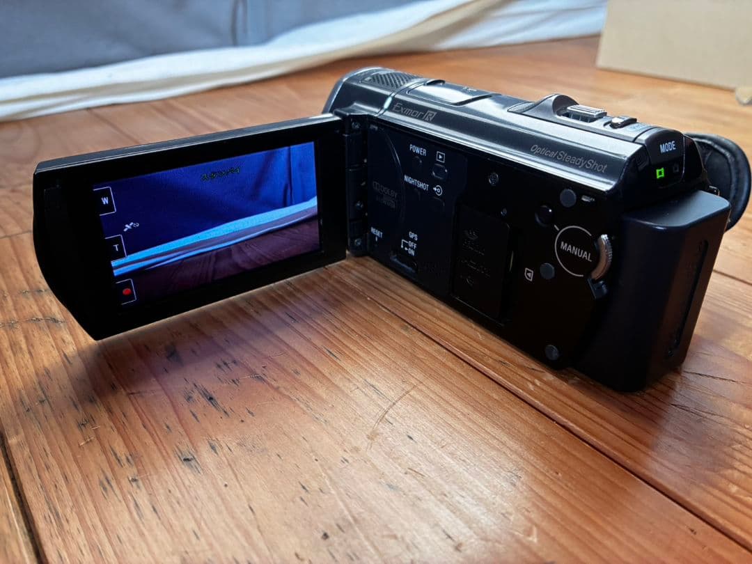 ビデオカメラ SONY Handycam HD 64GB hdr-cx520x