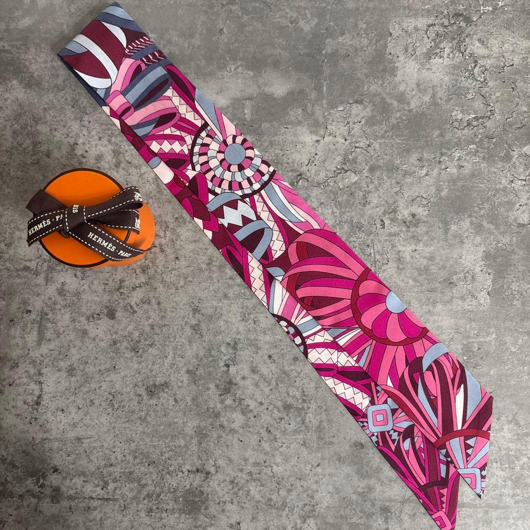 エルメス　ツイリー　馬への表彰　ピンク　スカーフ