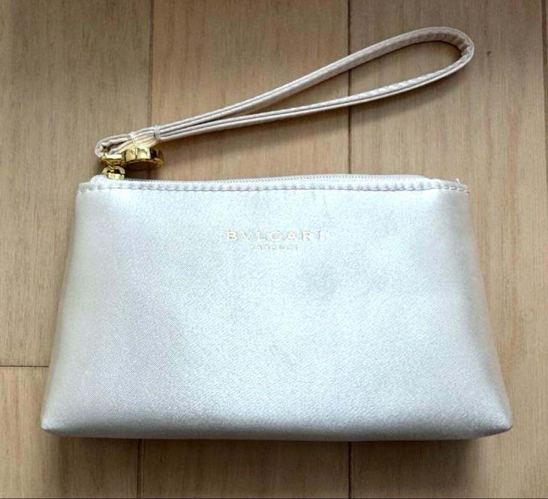 【新品・未使用】BVLGARI Rose Essentielle ポーチセット