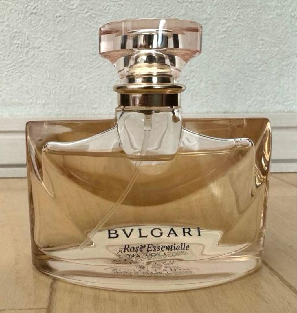 【新品・未使用】BVLGARI Rose Essentielle ポーチセット