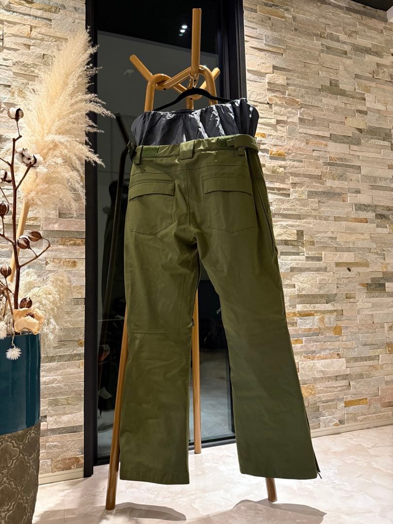 【希少ブランド！極美品】スノーボードウェア 上下セット　XL