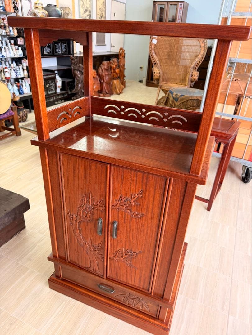 木製ラック 彫刻入り 収納付き