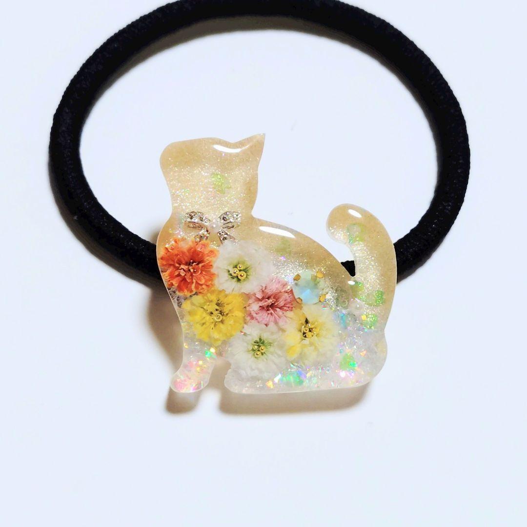 No.414　レジン ヘアゴム キーホルダー ピンバッジ 猫ねこ透け感あり