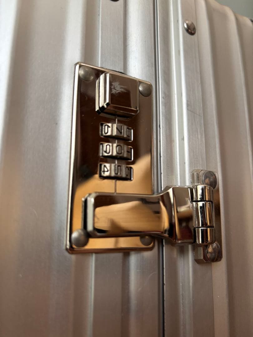 RIMOWA リモワ　クラシックフライト　キャリーケース　旅行カバン　82Ｌ