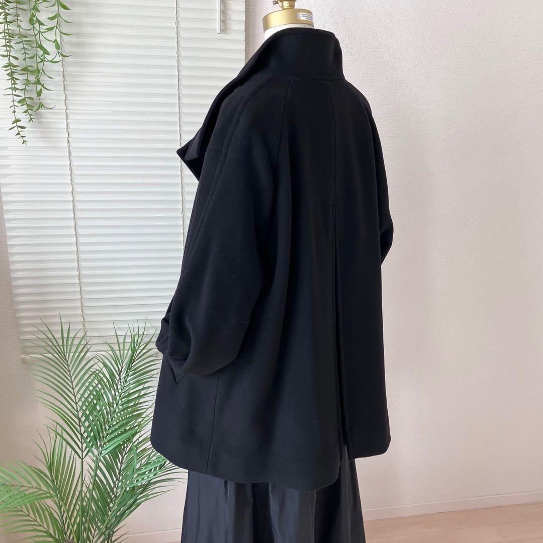 【2024AW】L'ESSAGE MANTECO スタンドショートコート 黒