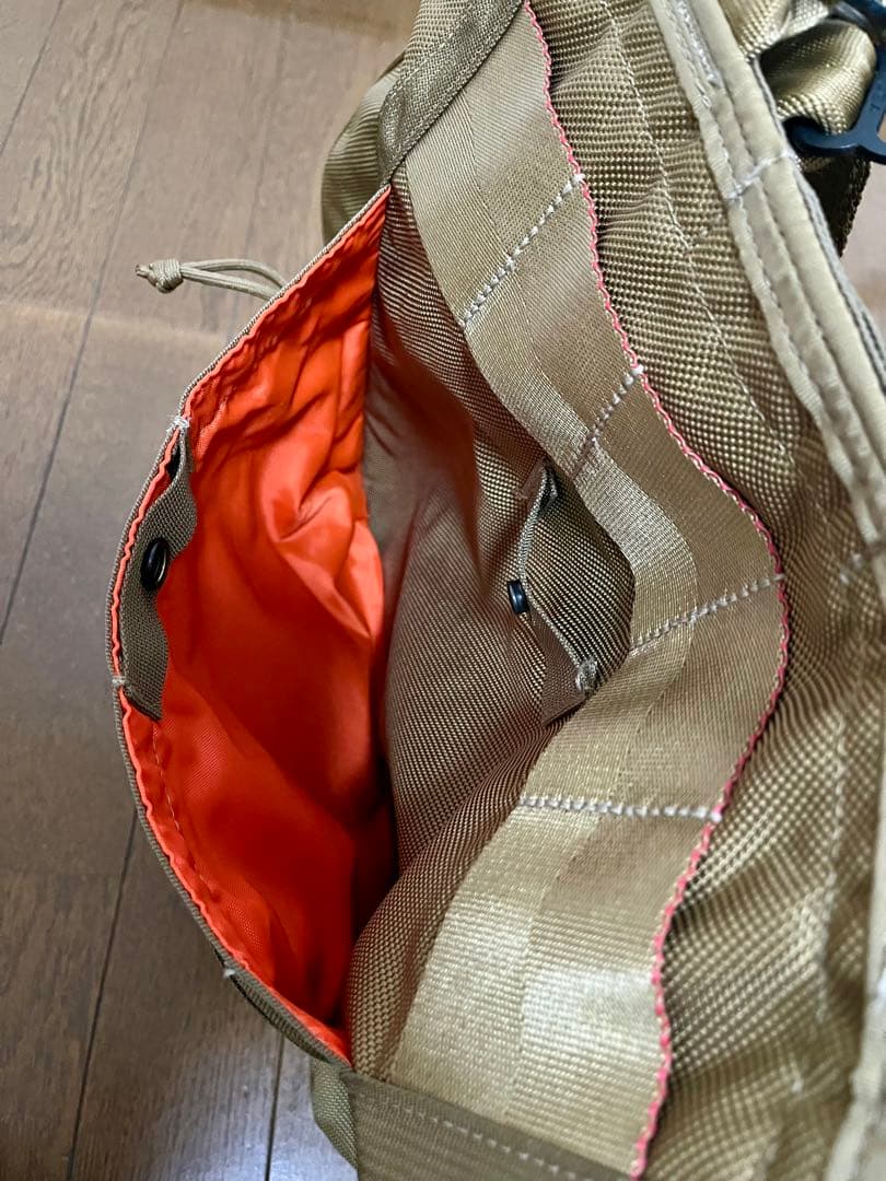 【レア色】BRIEFING BUCKET TOTE BAG COYOTE