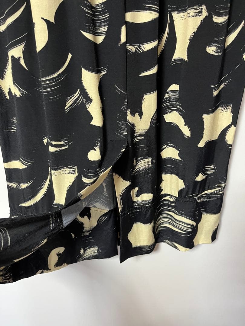 ア*ェ様 colville 抽象パターン ひざ丈スカート IT 40