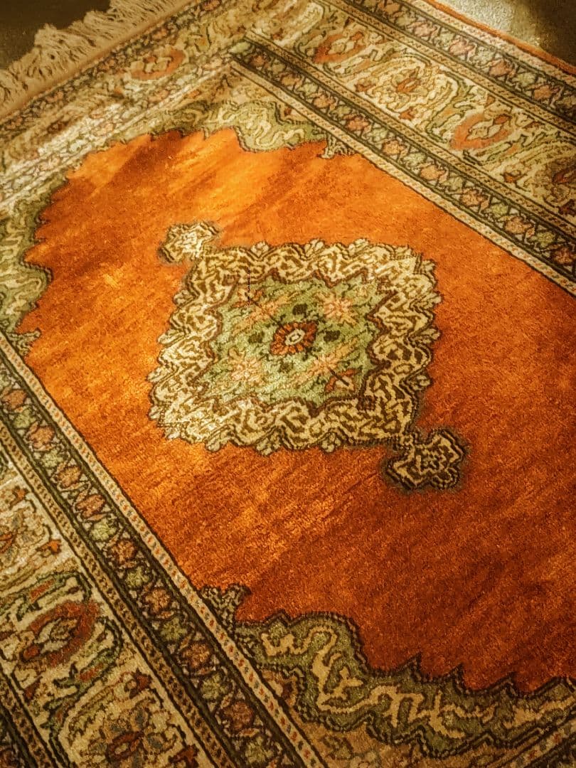 【衛生☆美品☆極上品】シルク製ペルシャ絨毯　ビンテージラグ