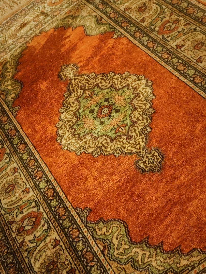 【衛生☆美品☆極上品】シルク製ペルシャ絨毯　ビンテージラグ