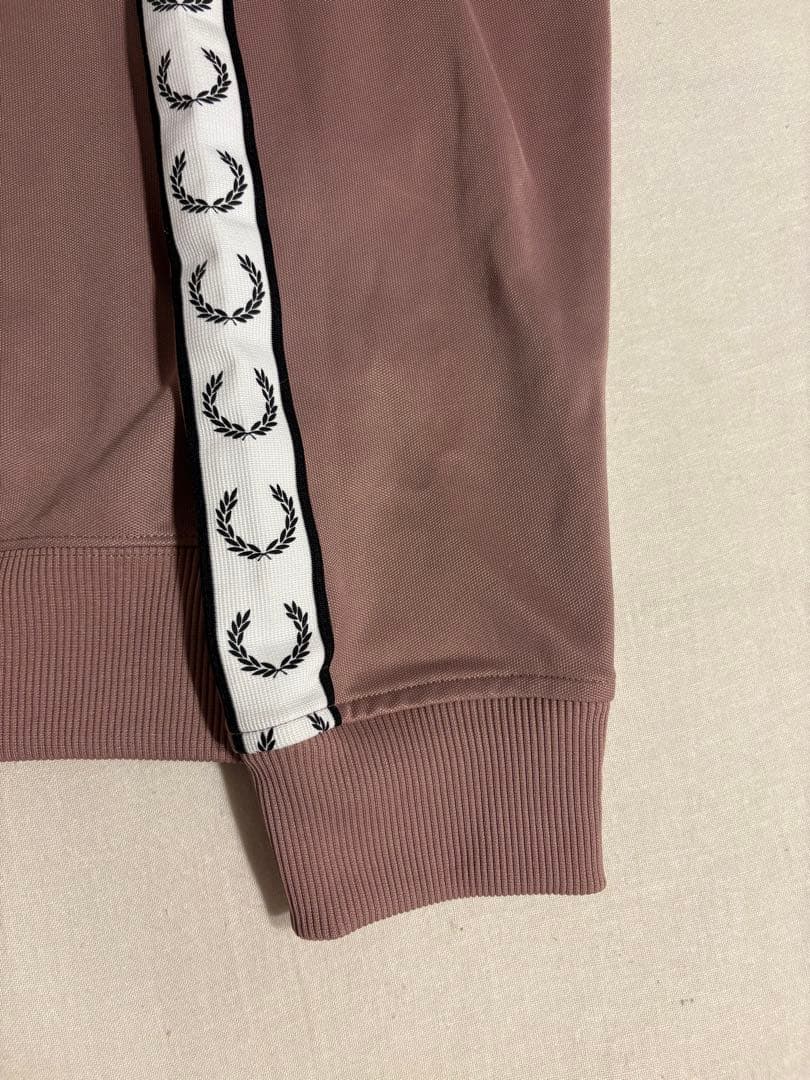 FRED PERRY トラックジャケット　スモークピンク
