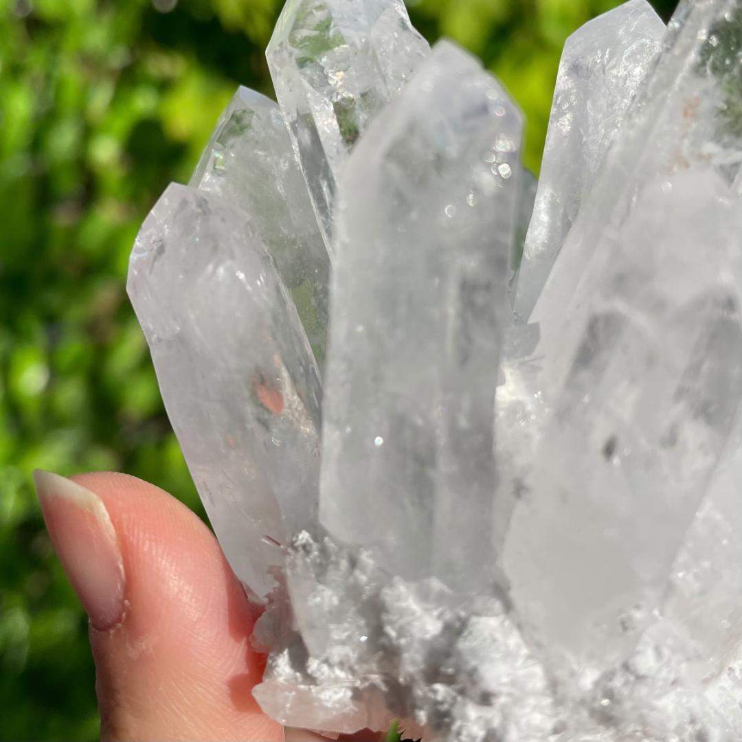 【大きめずっしり２９３g】天然石 虹 サシ クラスター 原石 菊水晶 クリスタル