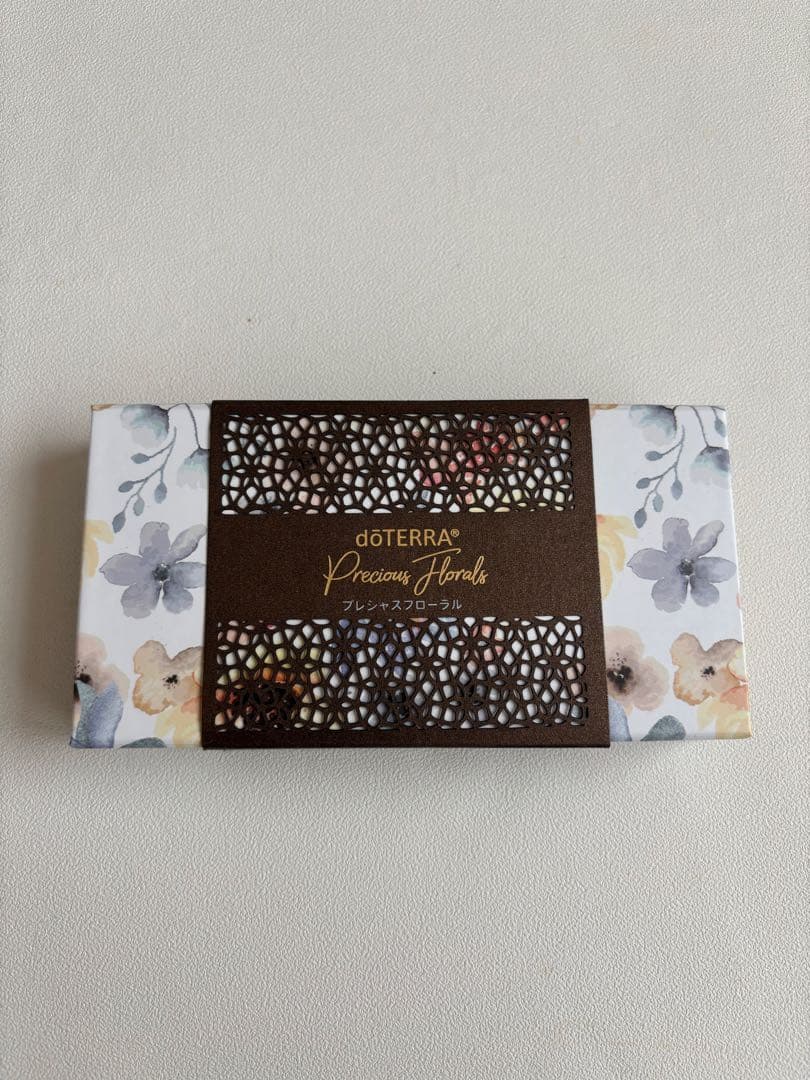 【新品未使用】ドテラ プレシャスフローラルコレクション 限定ロールオン5本セット