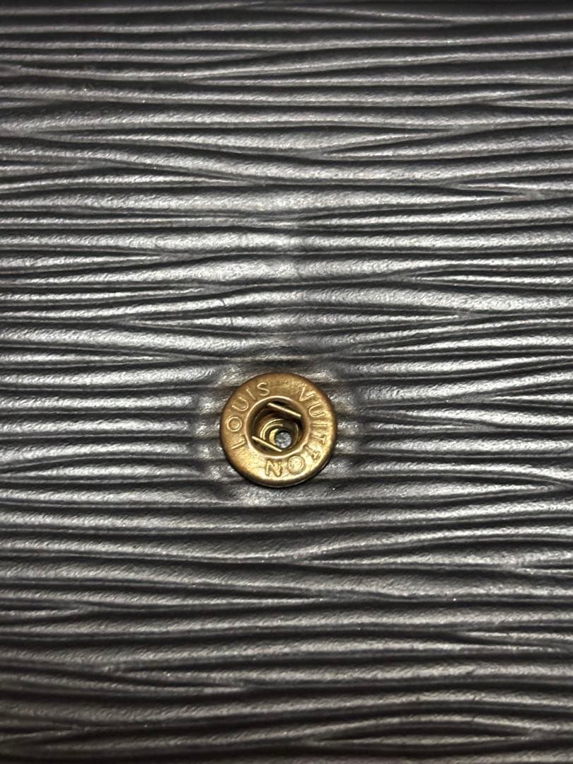 ルイヴィトン インターナショナル エピ 黒 3つ折長財布 CA0917