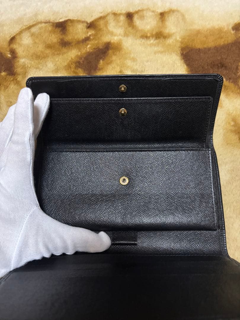 ルイヴィトン インターナショナル エピ 黒 3つ折長財布 CA0917