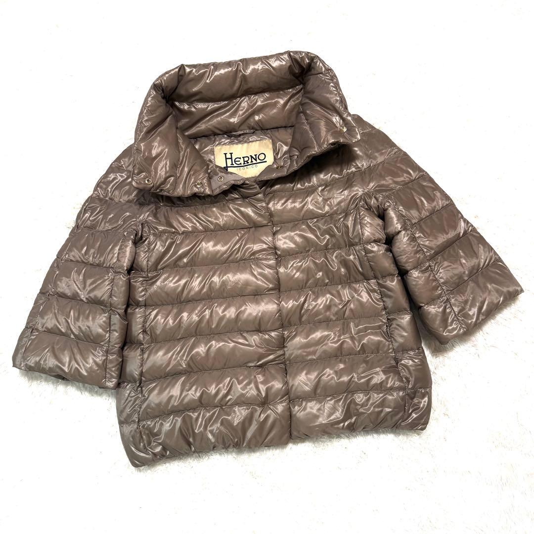 HERNO ダウンジャケット イコニコ 42 ショート丈　7分袖ライトダウン