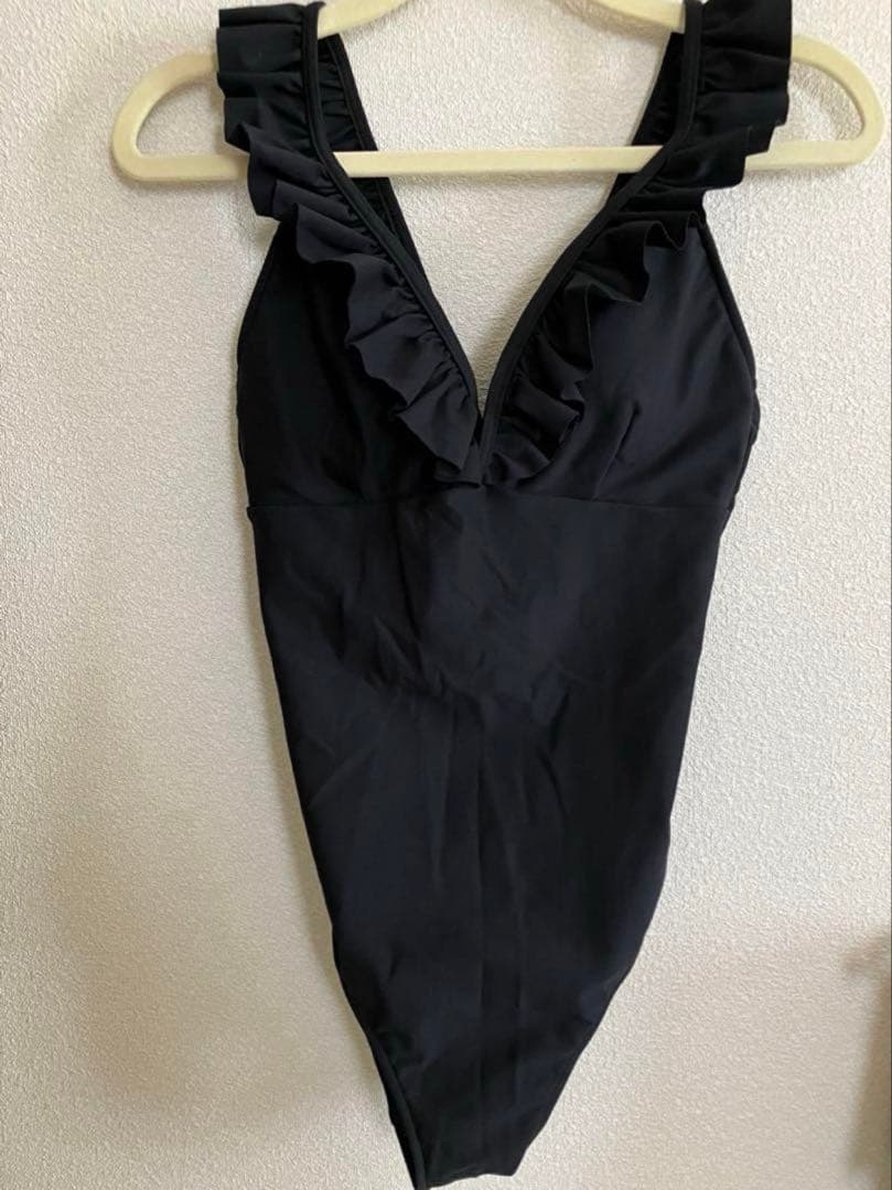 【美品】anuans ショルダーフリルVネックワンピース　水着