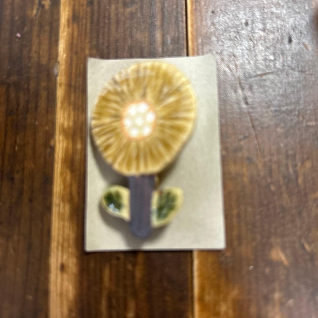 作家　陶芸作家　八角長皿　花模様　お揃いバッチ