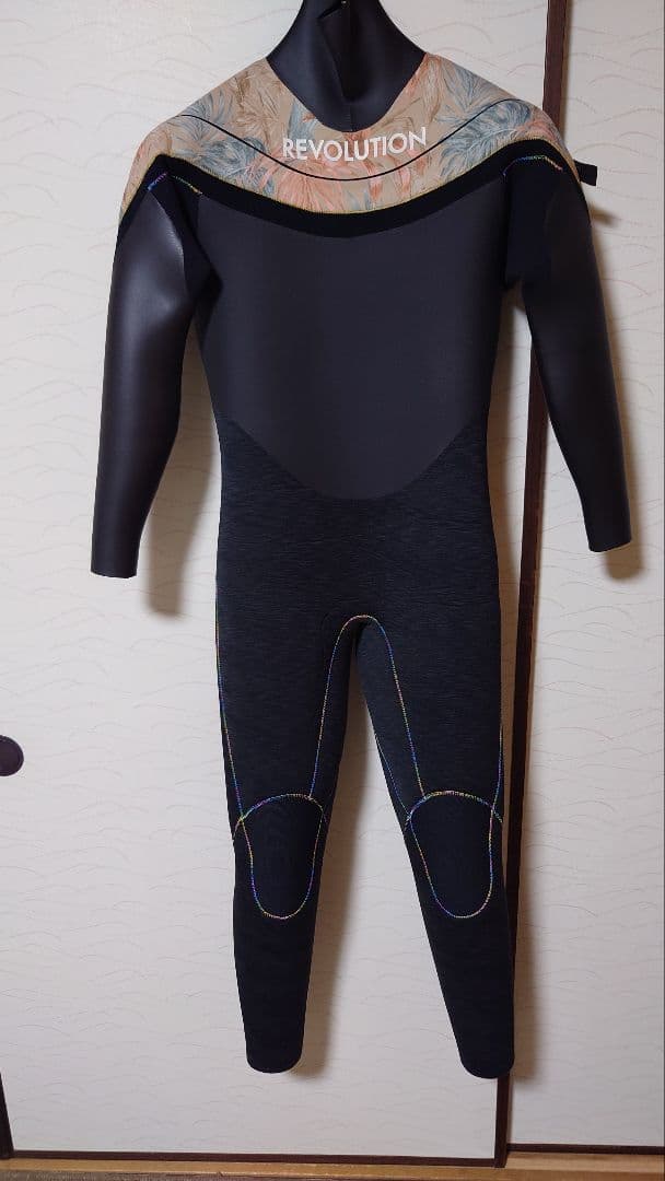 REVO レボリューション　ウェットスーツ 5mm3.5 mmセミドライ