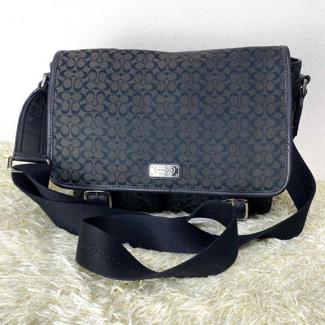 美品✨ コーチ COACH メッセンジャーバッグ シグネチャー 斜め掛け