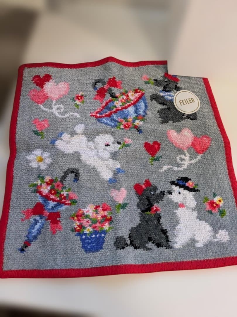 FEILER 花柄動物柄ポーチとハンカチセット