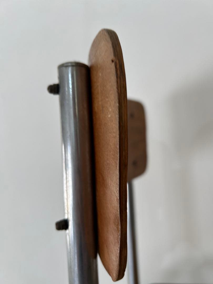 ビンテージ　フランス　1940年代　❶ スチールパイプ　チェア