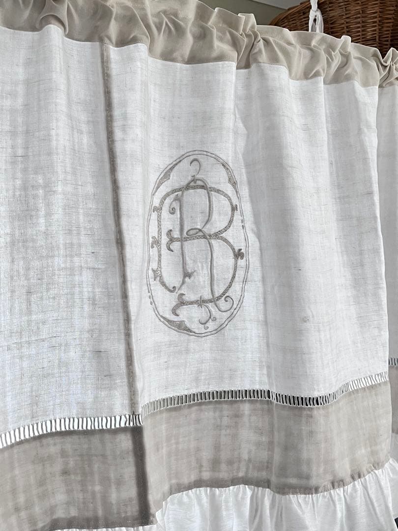 【美品】フランスアンティーク BR手刺繍 ホワイトフリルカフェカーテン 3374
