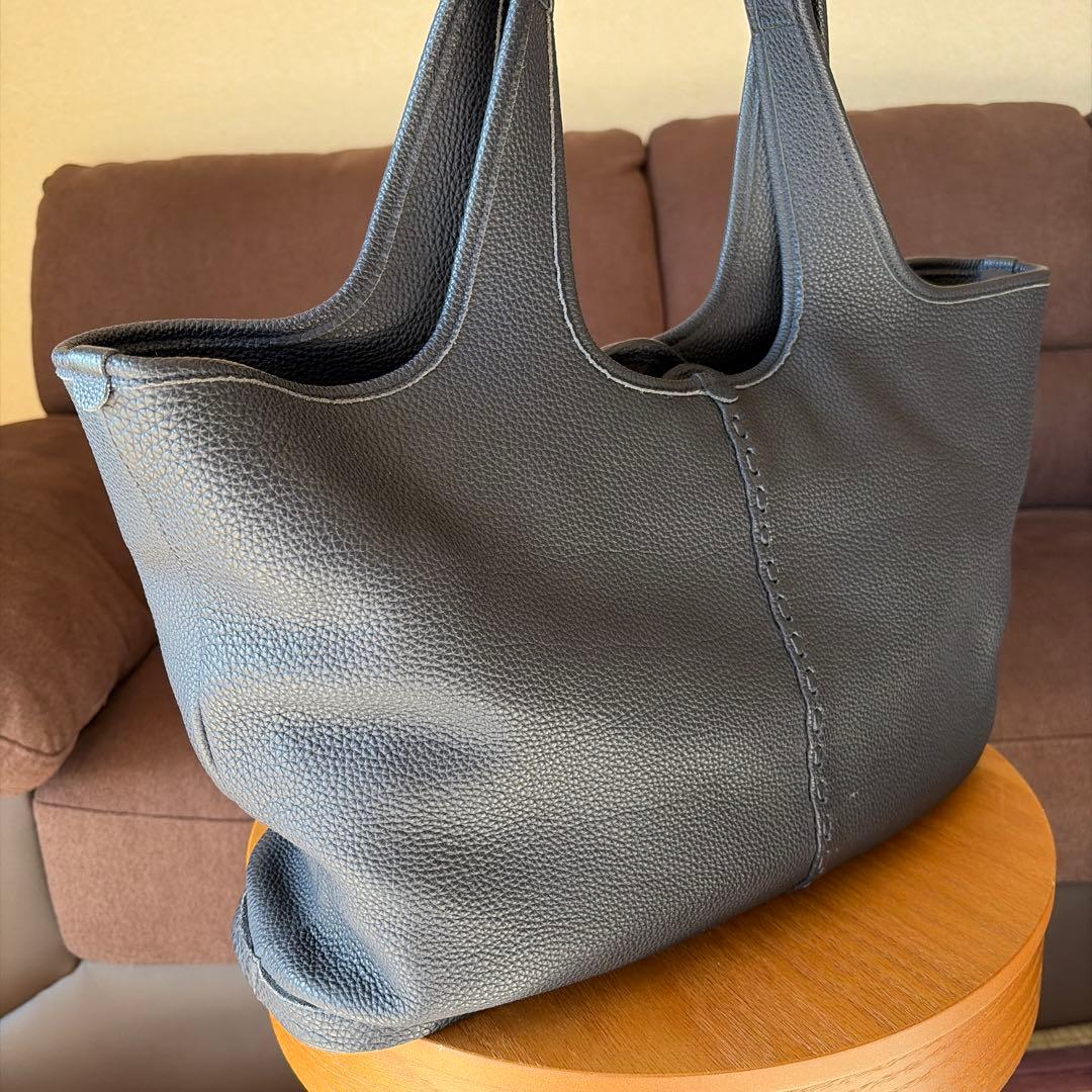 Magnu（マヌー）ネイビー レザー トートバッグ