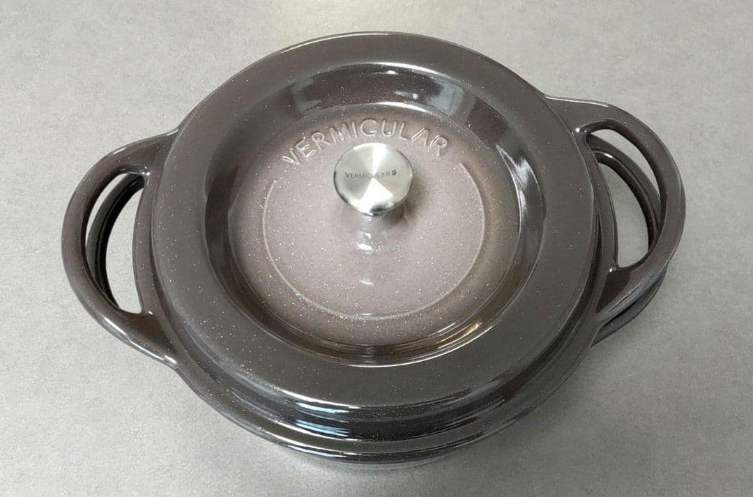 入手困難！【新品★レシピブック付】バーミキュラ　オーブンポットラウンド18cm