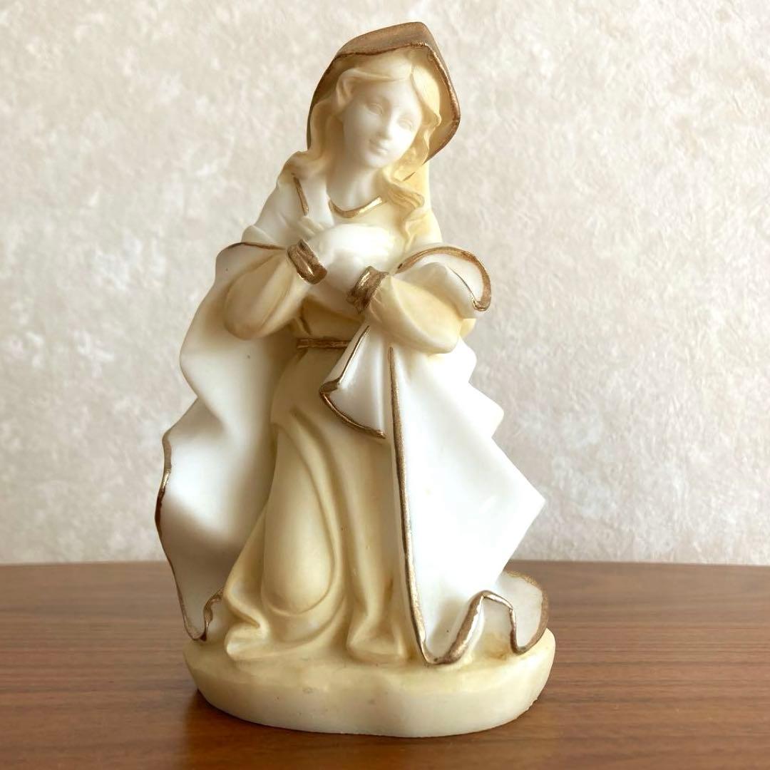 南フランスの聖母マリア像