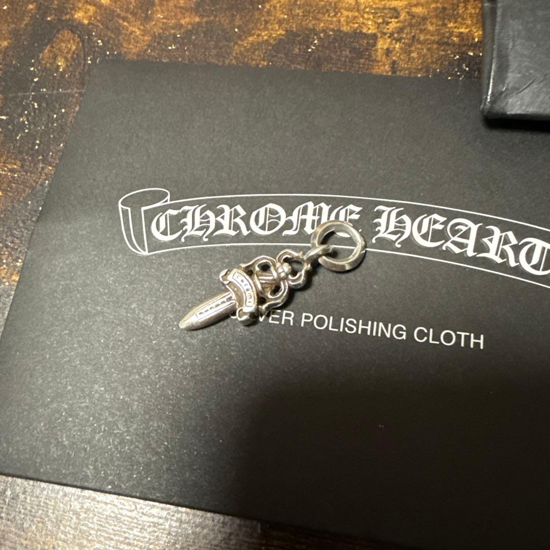 No5 ダガーチャーム CHROME HEARTS