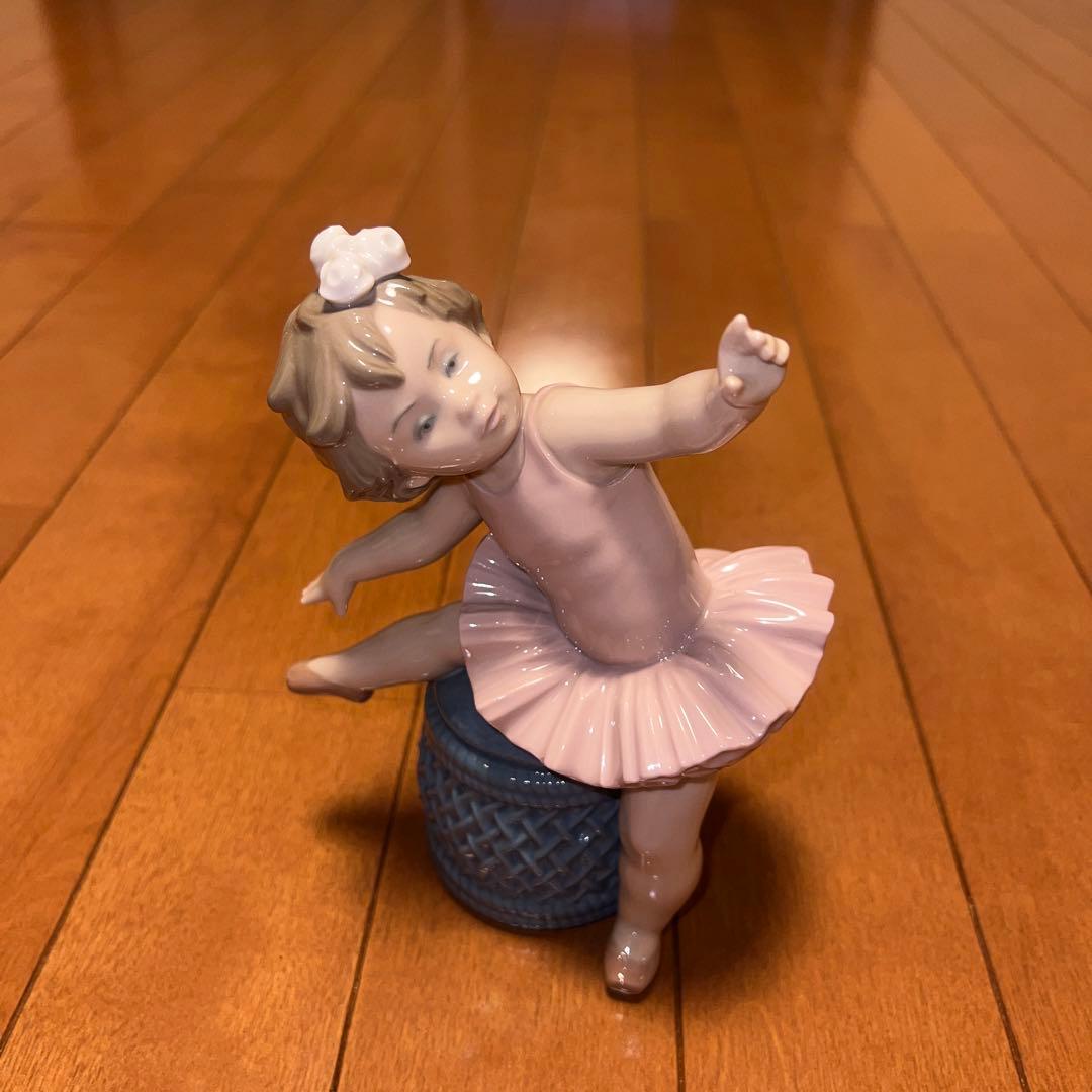【値下げ】リヤドロ　LLADRO LITTLE BALLET GIRL 5105