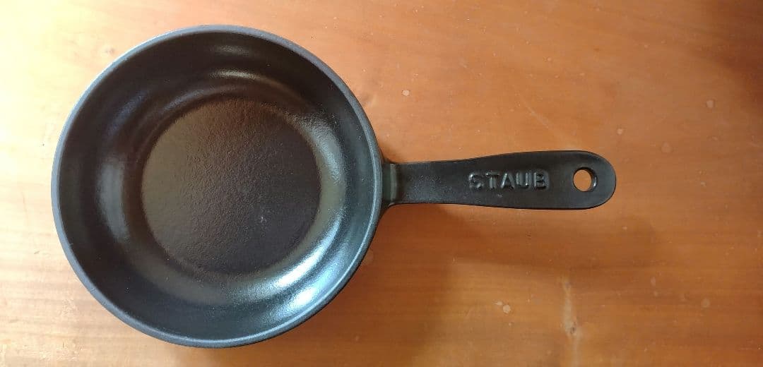 STAUB 鋳鉄製フライパン 16cm　スキレット