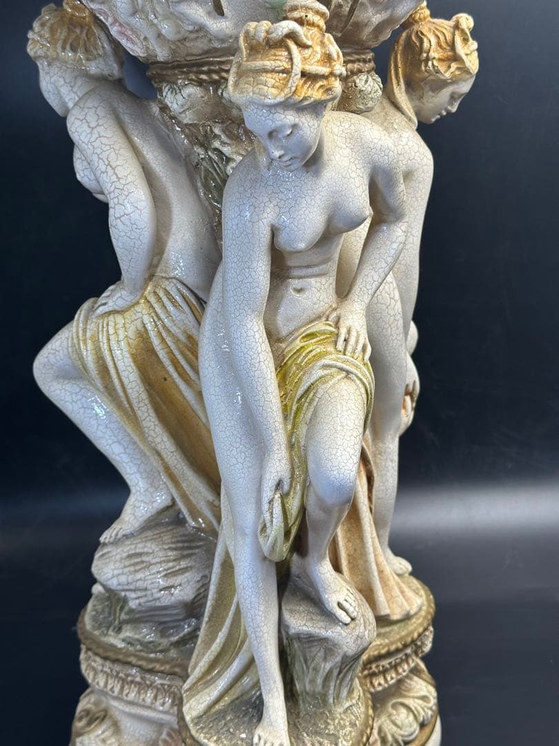 イタリア製 三人のヴィーナス像花台 彫像 ロマンチックな女神像 高さ51.5cm