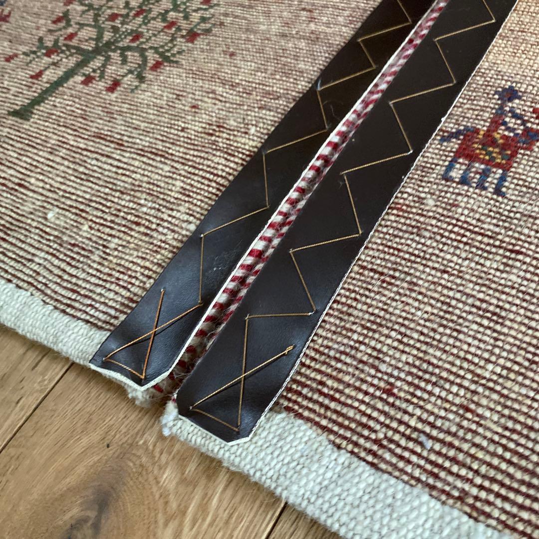 美品　ギャッペ座布団サイズ2枚