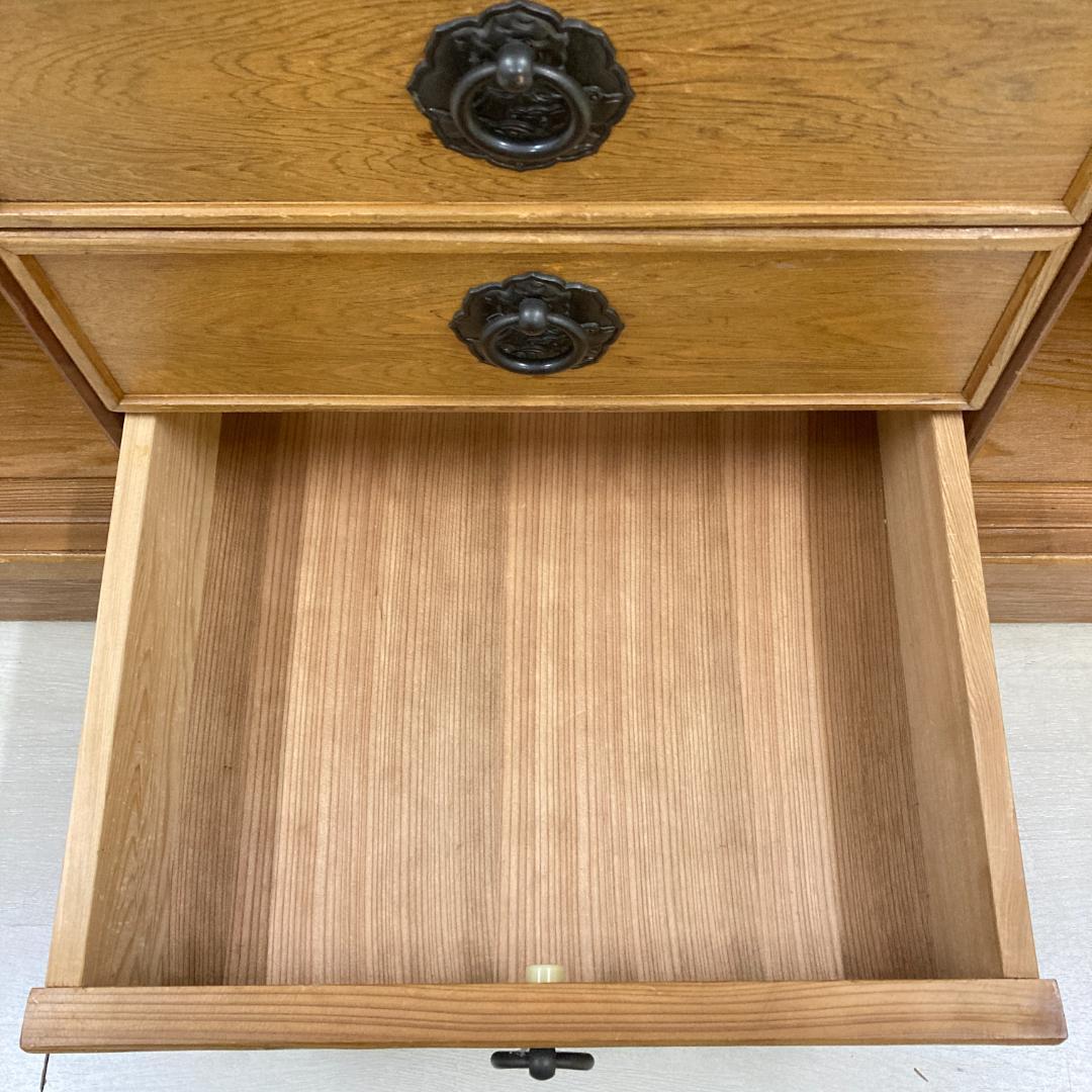 屋久杉　飾り棚　茶棚　茶箪笥　水屋　キャビネット 漆塗り　民芸　古民家