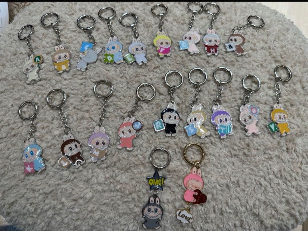 ♡R.H.Y♡３kids.mam♡　イニシャルキーホルダー