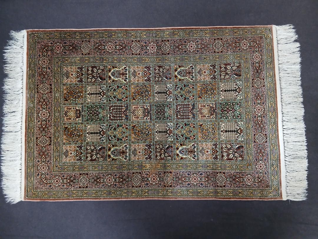 クム　ペルシャ絨毯　93 x 64cm　81万ノット位　玄関マット　シルク　手織