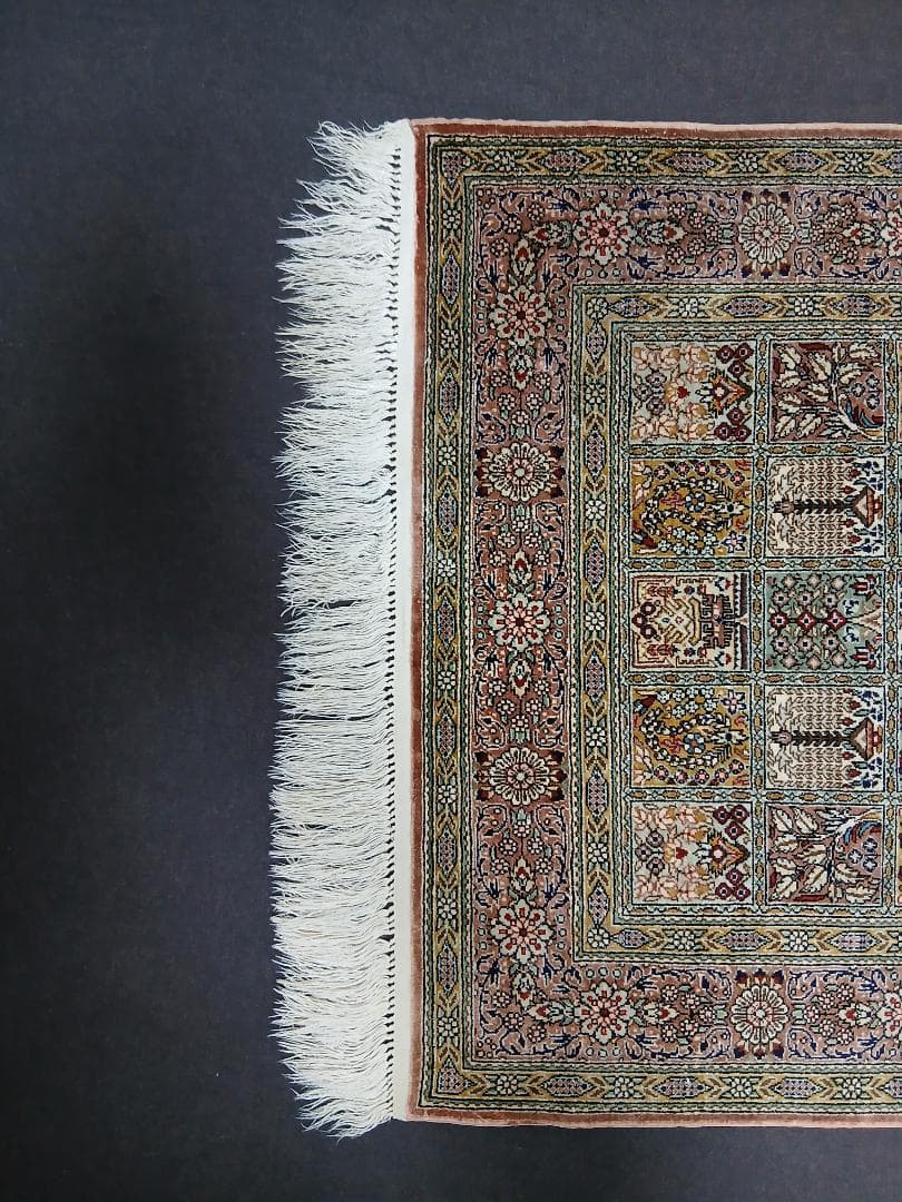 クム　ペルシャ絨毯　93 x 64cm　81万ノット位　玄関マット　シルク　手織