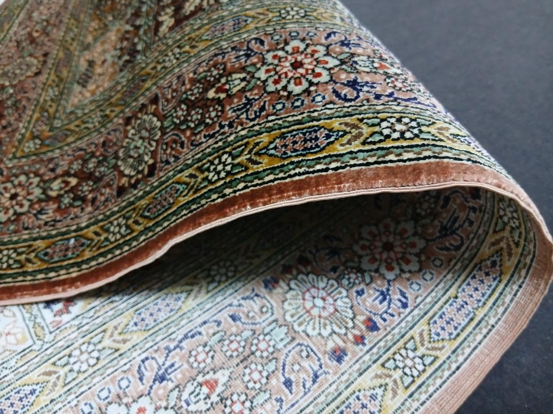 クム　ペルシャ絨毯　93 x 64cm　81万ノット位　玄関マット　シルク　手織