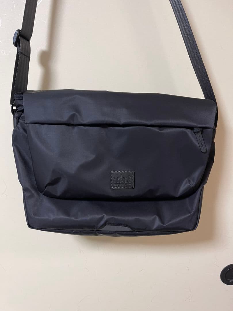 マンハッタンブラックレーベルMESEROLE MESSENGER BAG