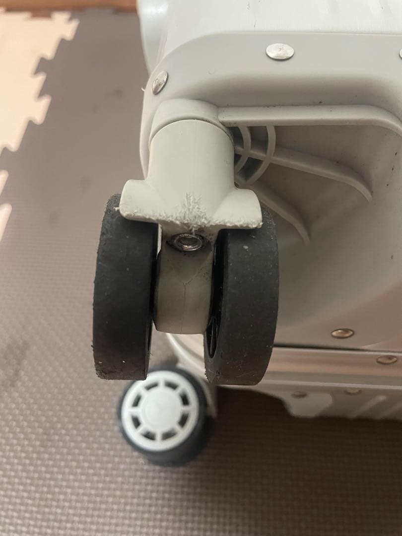 メルセデスベンツ　キャリーケース